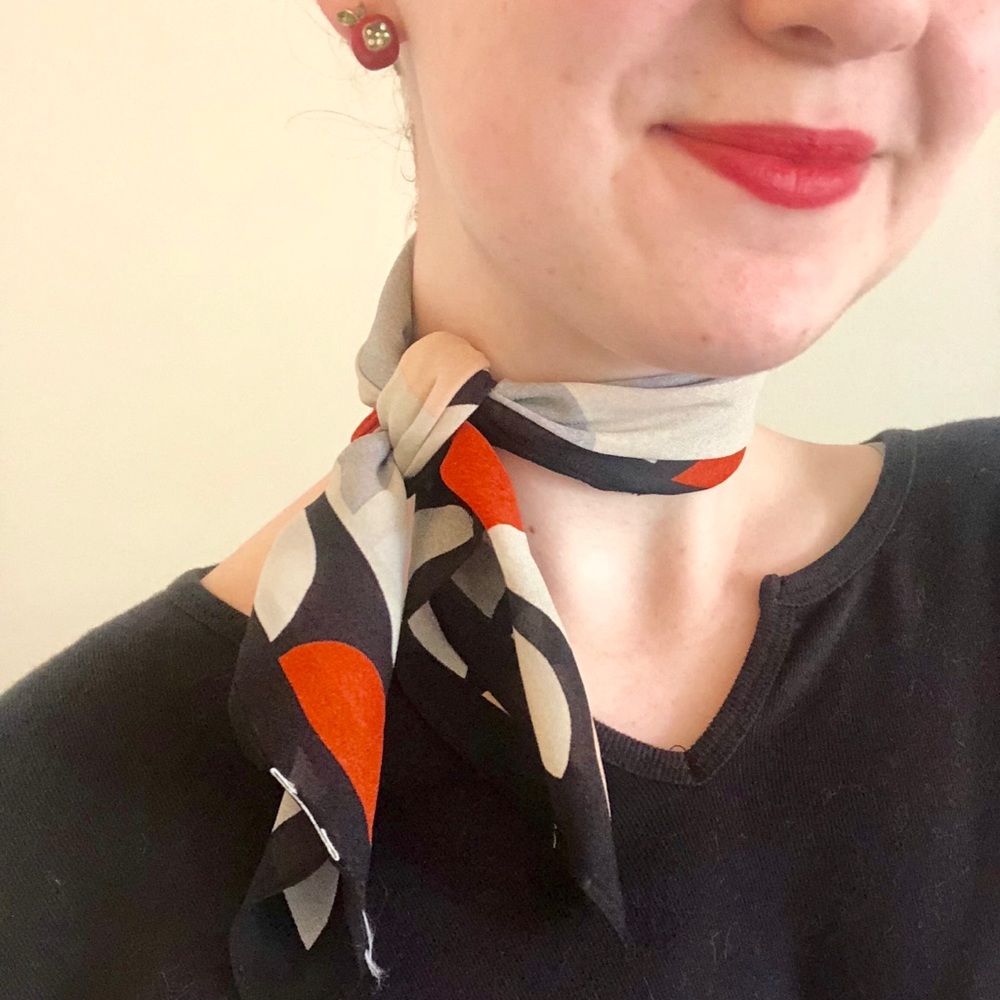EIGHT Vintage Artistic Neck Scarves - Picture 2 of 6